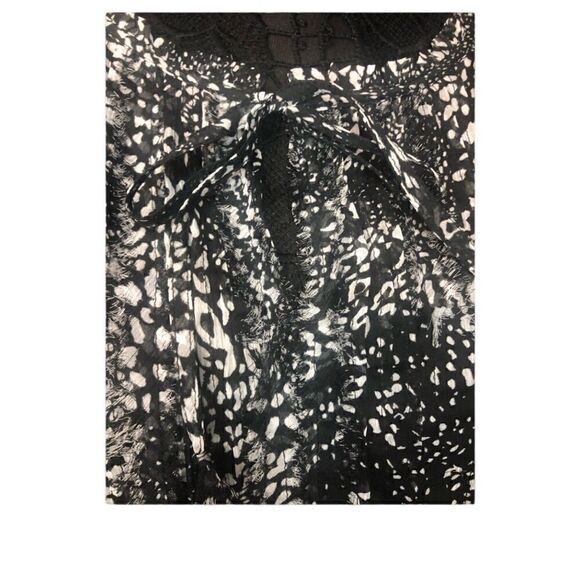 EXPRESS Women’s Black & White Chiffon Strings Front Elastic Bottom & Sleeves - Picture 3 of 5